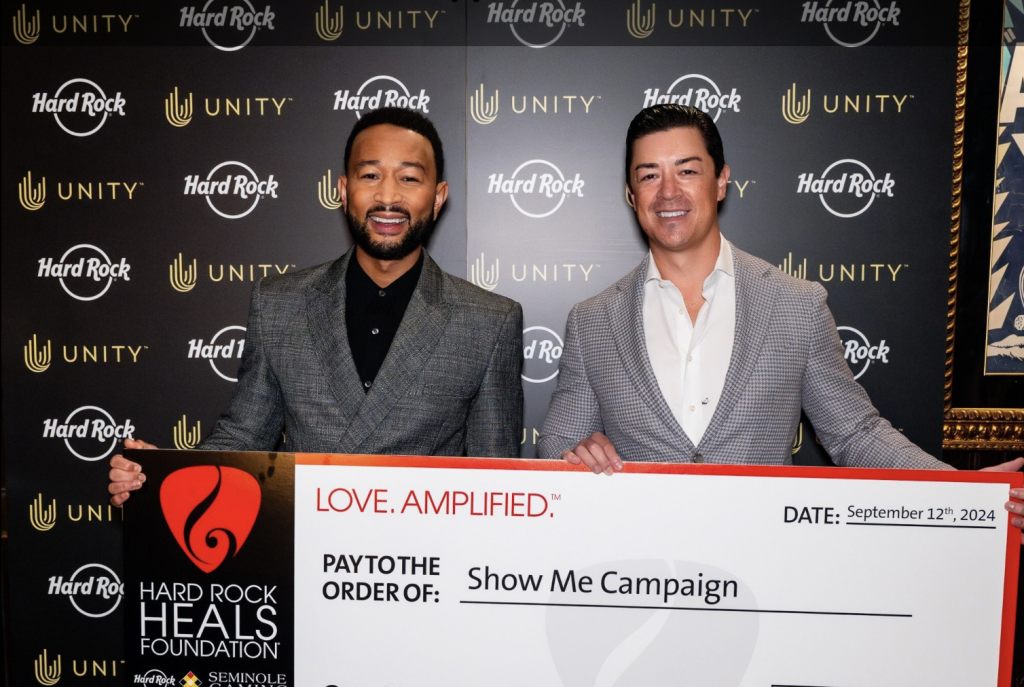 John Legend brilha no evento de lançamento de 'Unity' do Hard Rock em Londres